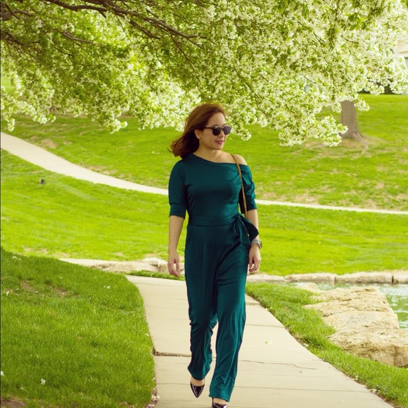 Green one shoulder jumpsuit - Picture 2 of 2